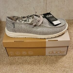 Womens sz 12 Hey Dudes